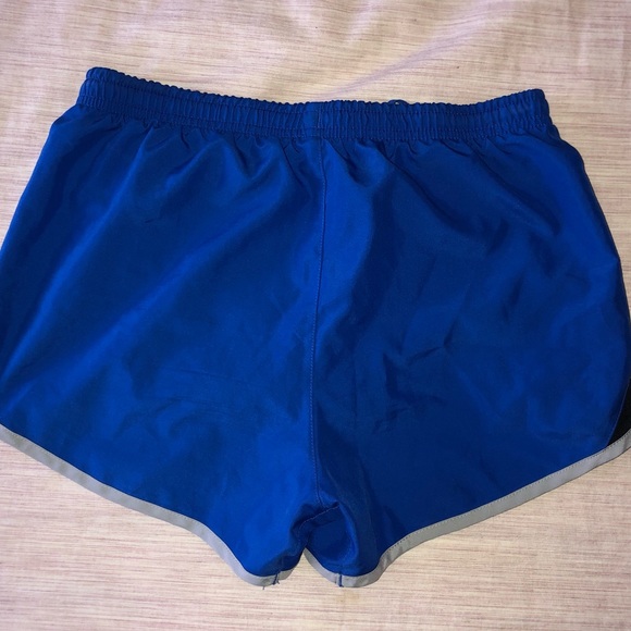 Nike Dri-Fit Shorts - Picture 2 of 3